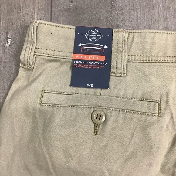 Men's St. John’s Bay 40 XL Cargo Chino Khakis Shorts Khaki Stretch Twill NWT - Picture 6 of 10